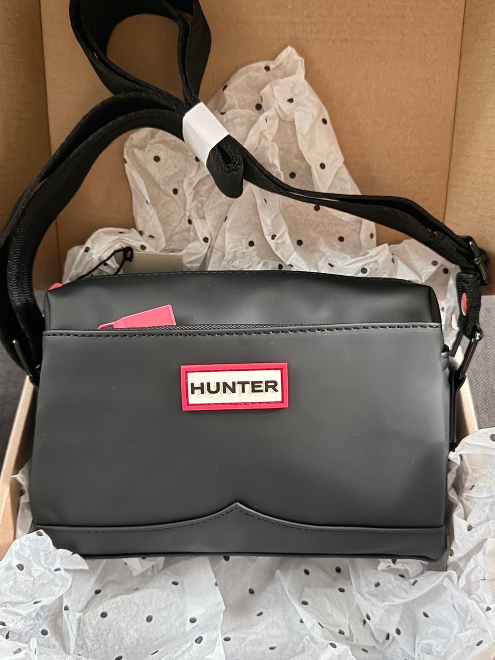 Hunter Everyday Crossbody Bag in Black